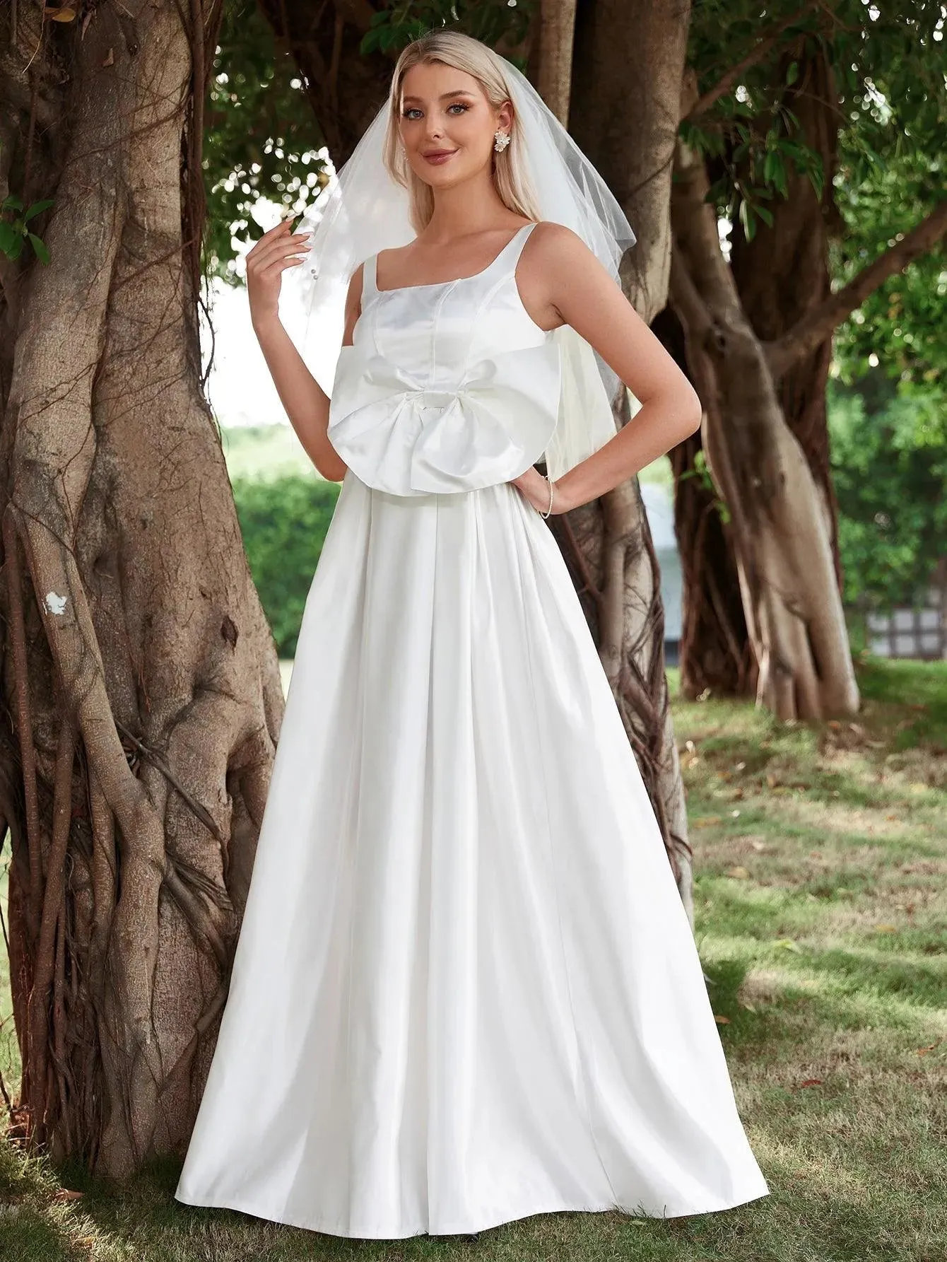 Bow Front Square Neck Sleeveless Satin Wedding Dresses