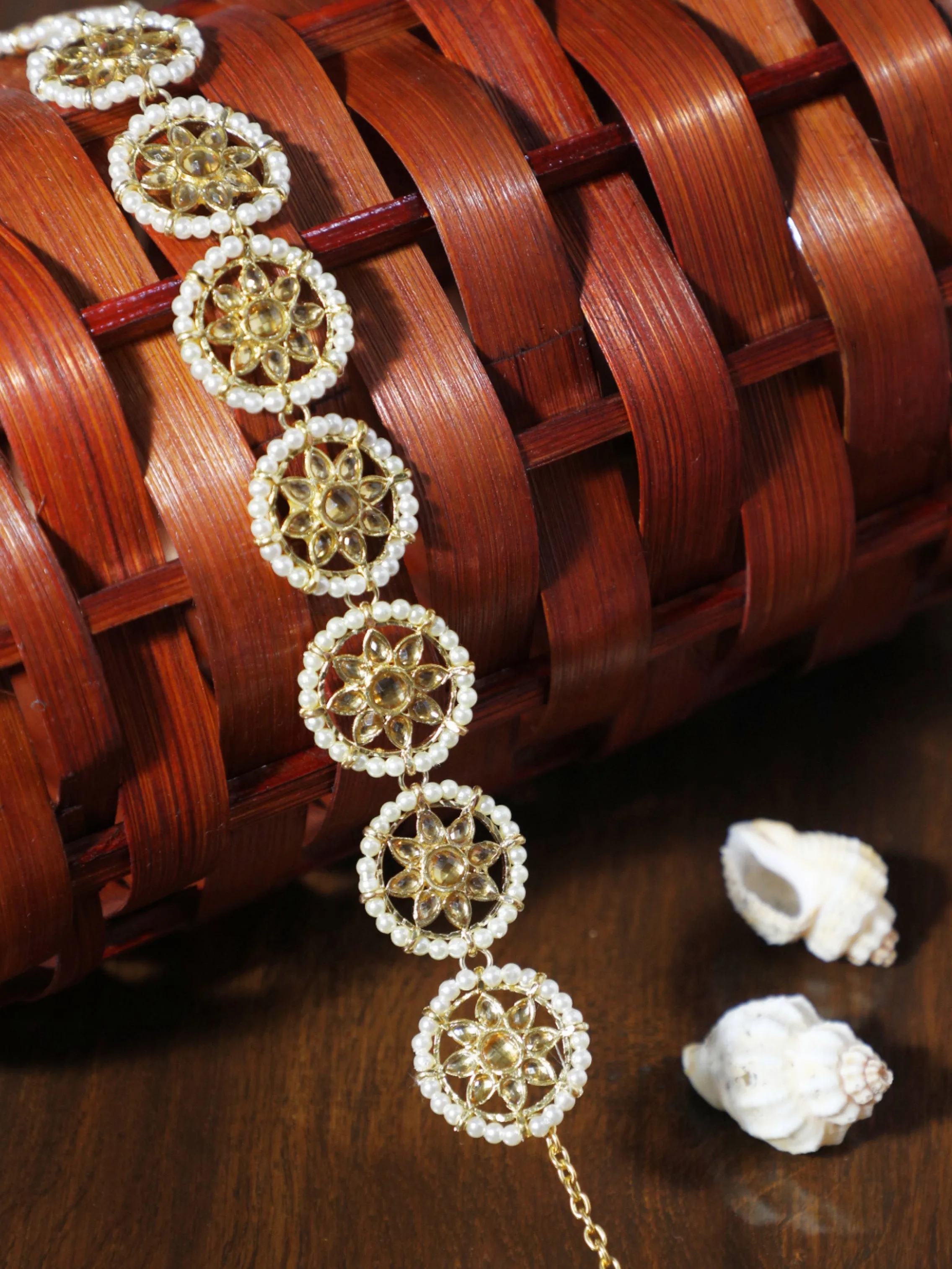 Golden Kundan-Studded Handcrafted Hairband