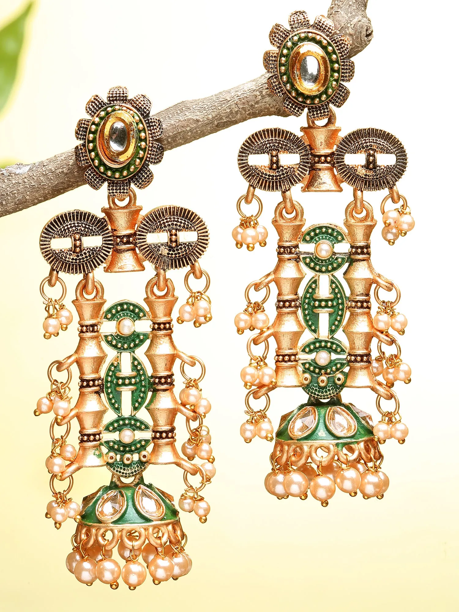 Karatcart Antique Gold Plated Green Kundan Drop Earrings for Women