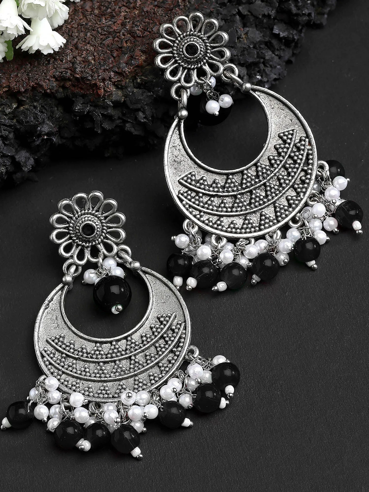 Karatcart Black Beads Oxidised Silver Dangler Earrings for Women