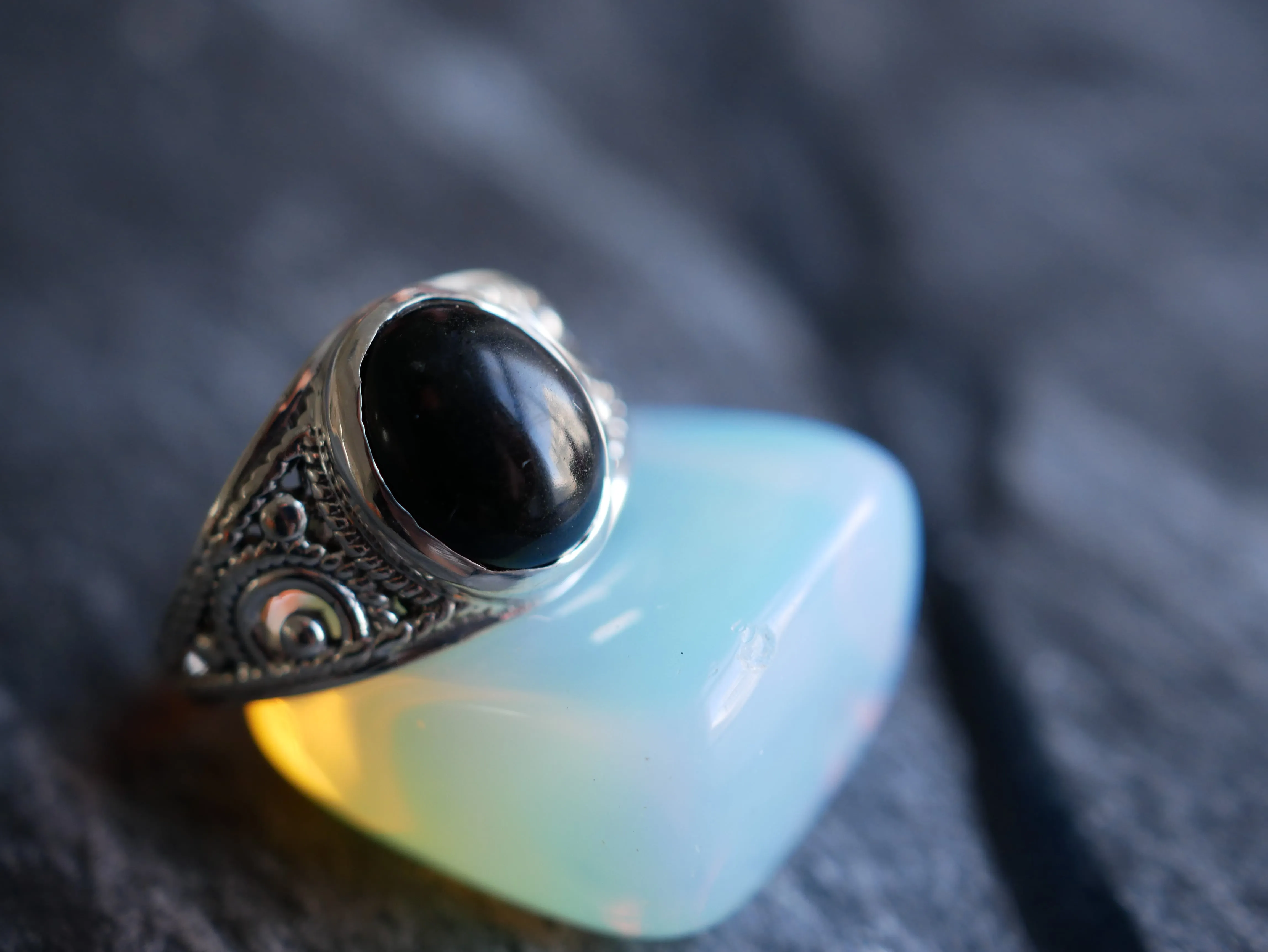 Onyx Calissia Ring