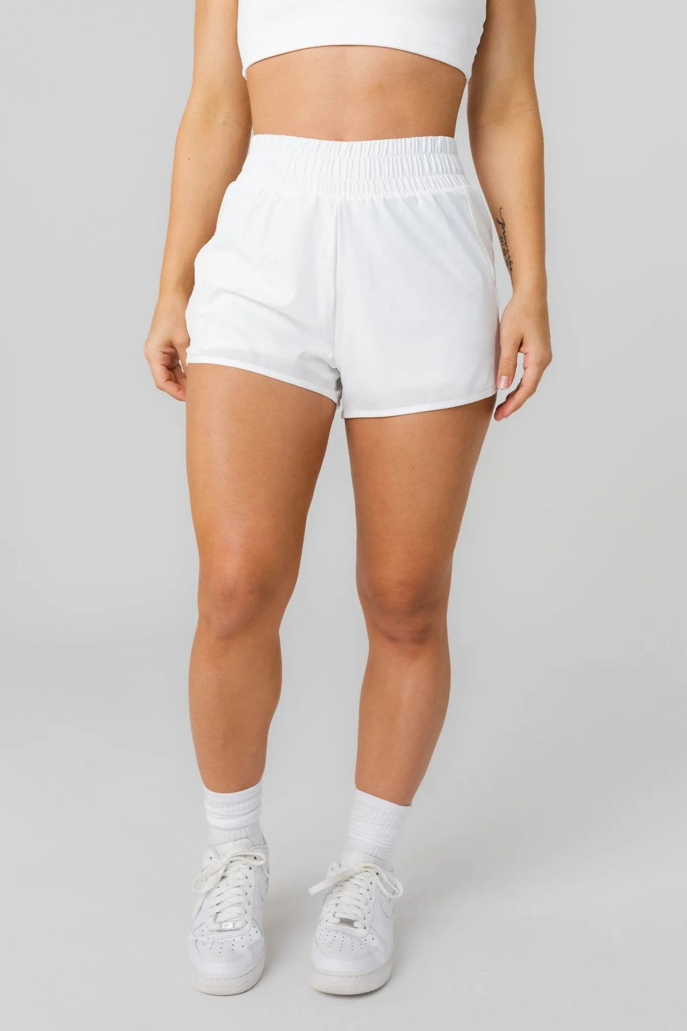 Vitality Breeze Run Short V1 Fit - Snow